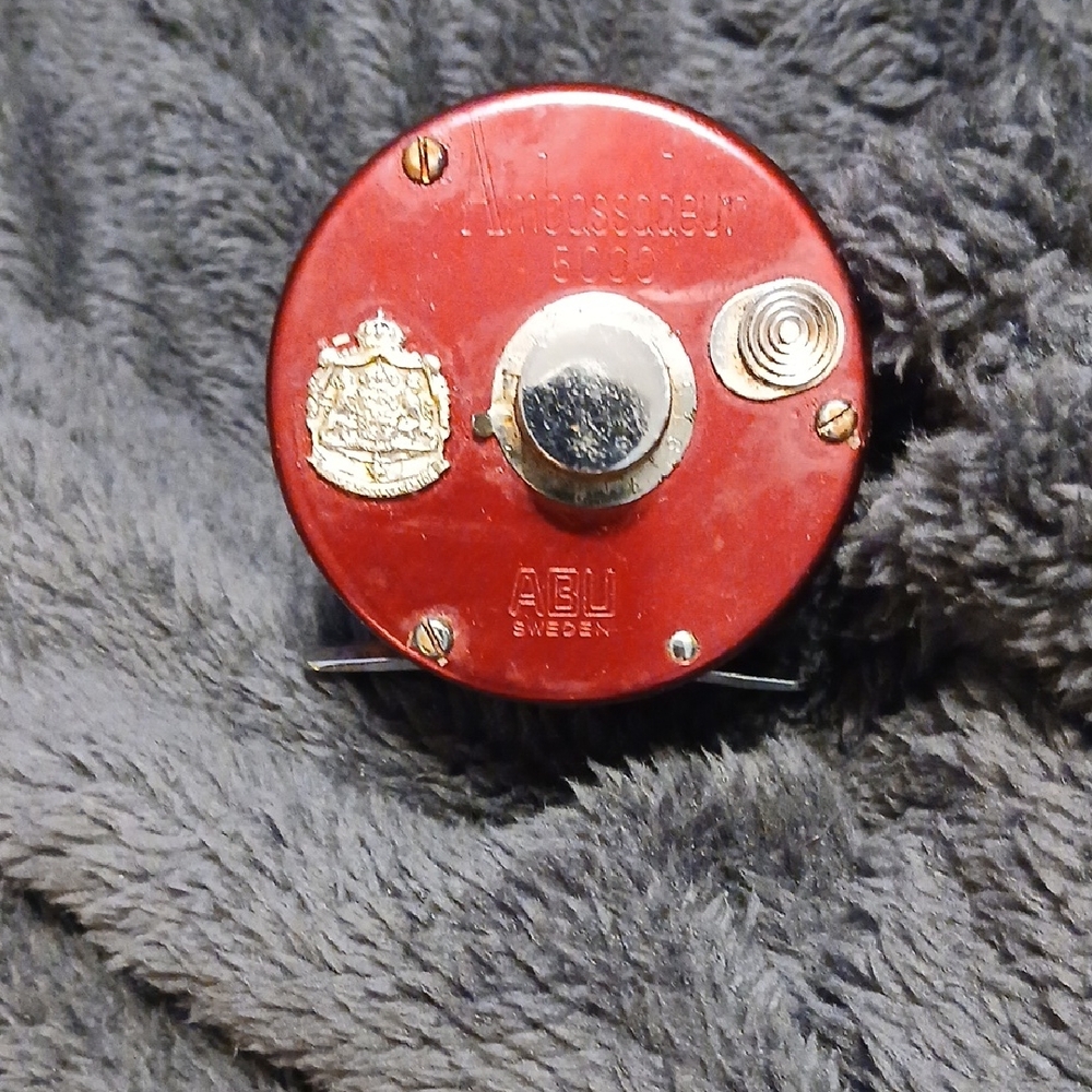 Ambassadeur 5000 ABU Red Fishing Reel As Pictured. - Picture 2 of 14